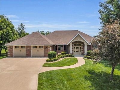 521 Country Club Square Dr, Cameron, MO, 64429