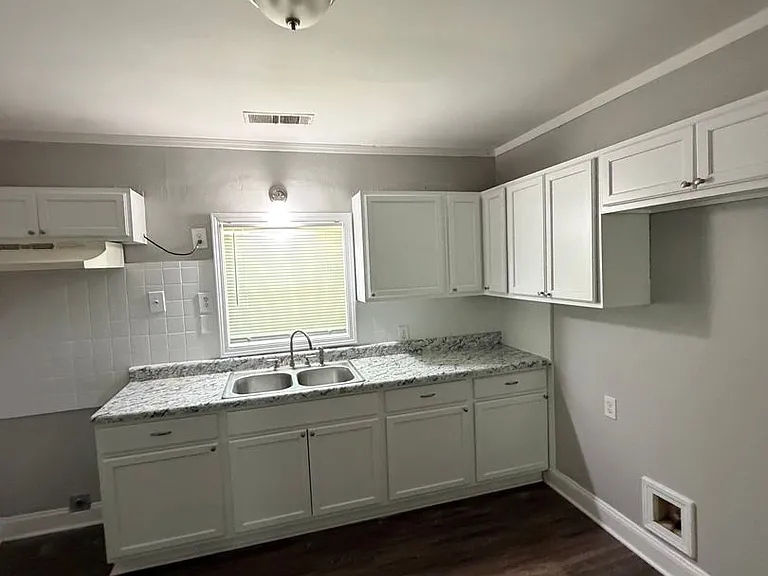 3620 Townes Ave — Photo 3