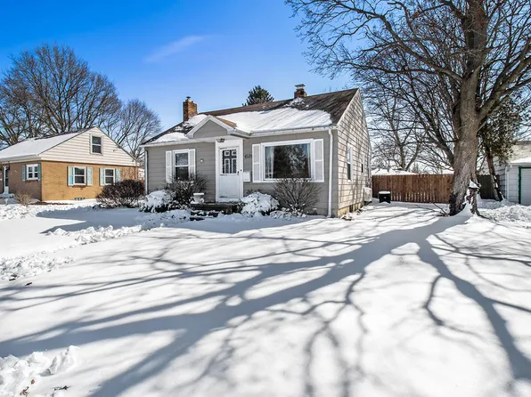 4539 Spahr St, Holt, MI 48842