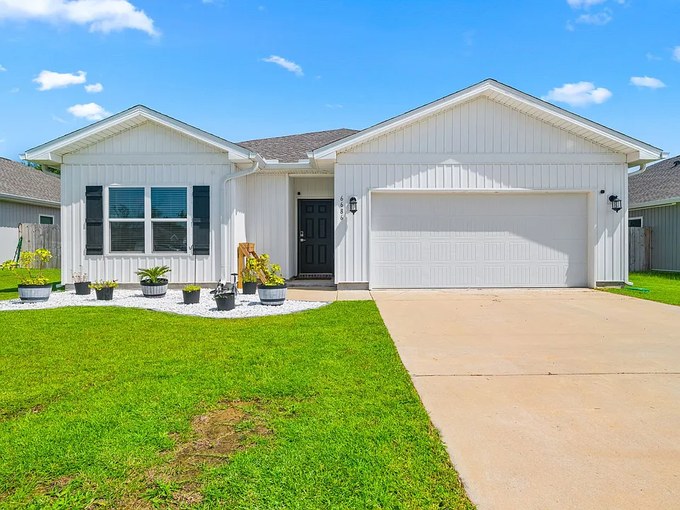 6686 Sun Tree Cir