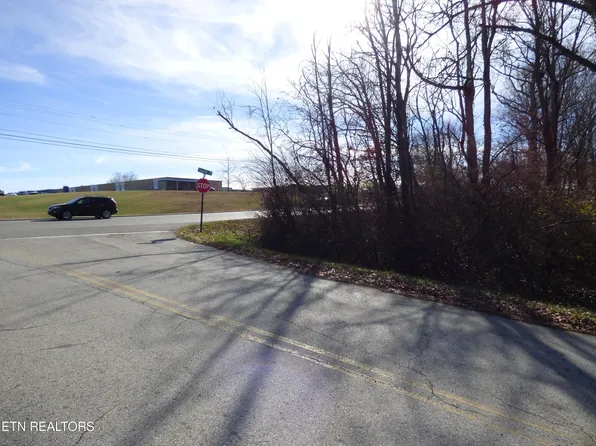 101 Harper Ln, Crossville, TN 38555