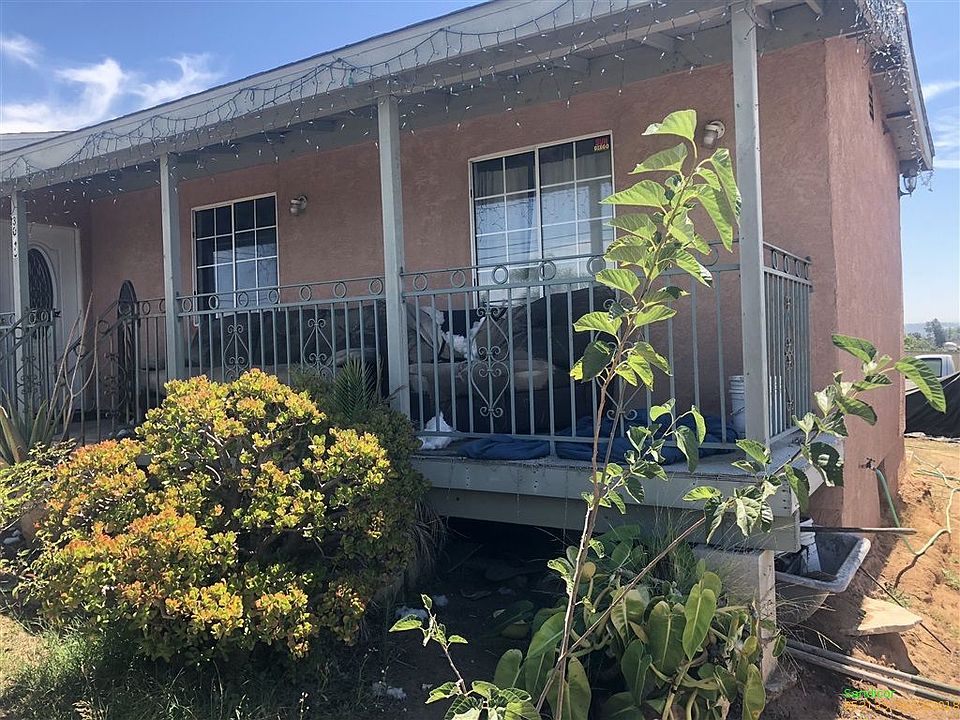 1st image of 3040 E 20th St