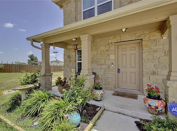 5th image of 115 Esparza Ct