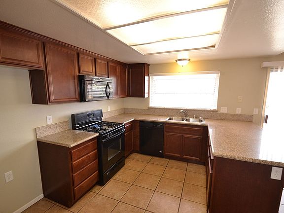 5th image of 12926 Sunnyglen Dr