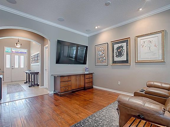 4th image of 755 Mallory Hill Dr