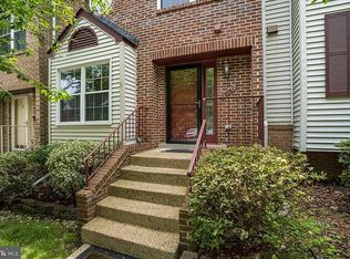 6067 Knights Ridge Way, Alexandria, VA 22310