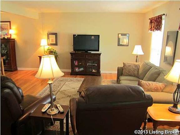 3rd image of 9106 Pine Lake Dr