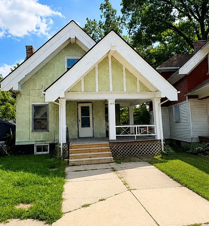 303 Hillwood Dr