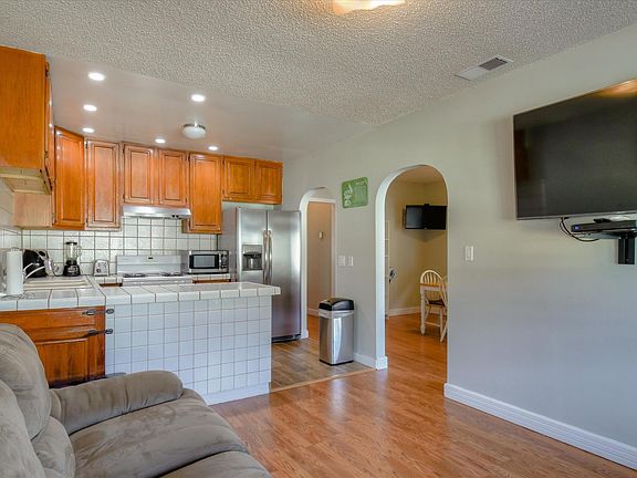 5th image of 500 Blanken Ave #1