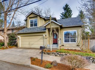 8648 SW 11th Ave, Portland, OR 97219