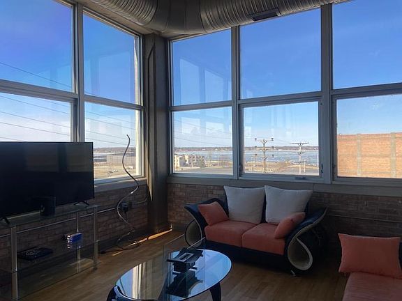 5th image of 930 Washington Ave Unit 5G