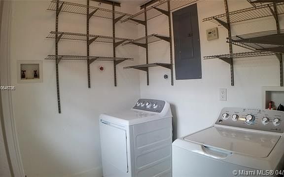 5th image of 1410 NE 137th St