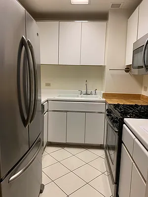 Rented by iAdvise Real Estate LLC | media 32