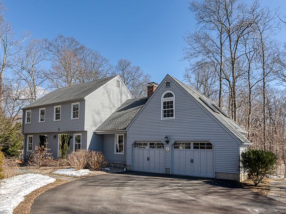 3 Colonial Court