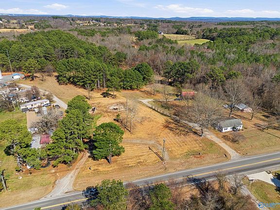 3rd image of 1532 Highway 67 S