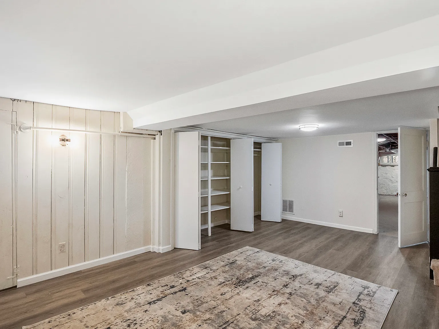 3 bed, 1.5 bath, 1200 sqft, $1,900 — Photo 3