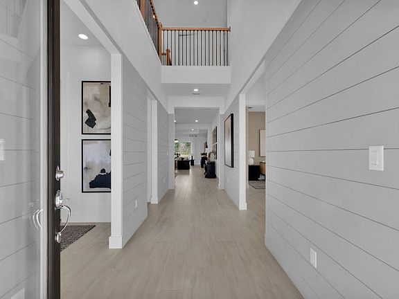 Merlot Grand Entryway