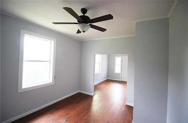 2 bed, 900 sqft, $1,350 — Photo 2