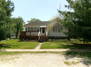 305 W Thomas St, Martinton, IL 60951