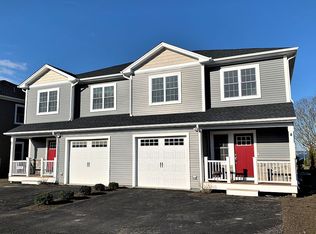 308 Chases Ln #4, Middletown, RI 02842