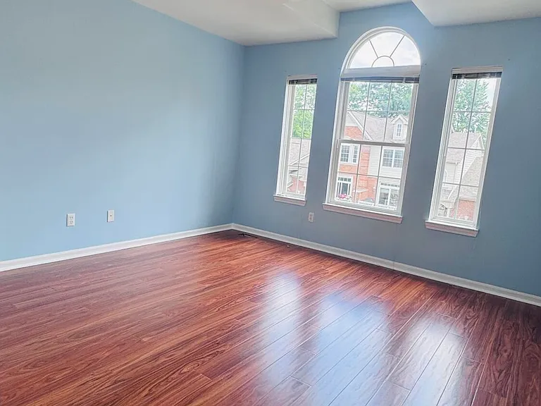 37572 Newburgh Park Cir #33 — Photo 25