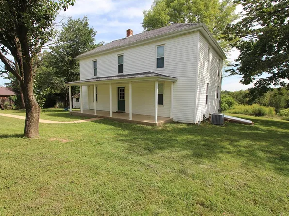 3584 Flucom Rd, De Soto, MO 63020