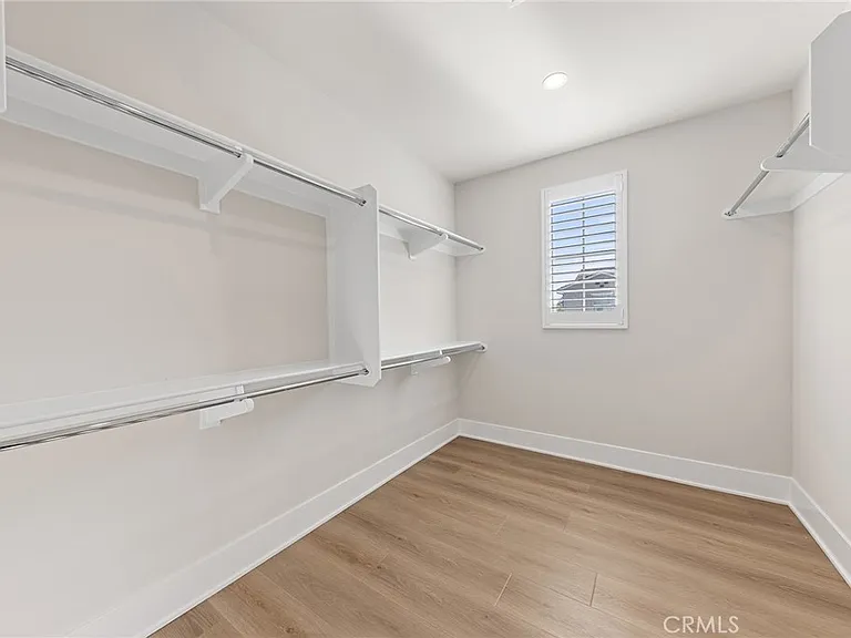 207 Alora — Photo 42