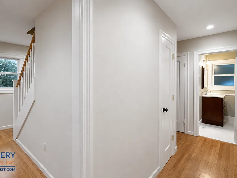 24 Sylvan Way — Photo 24