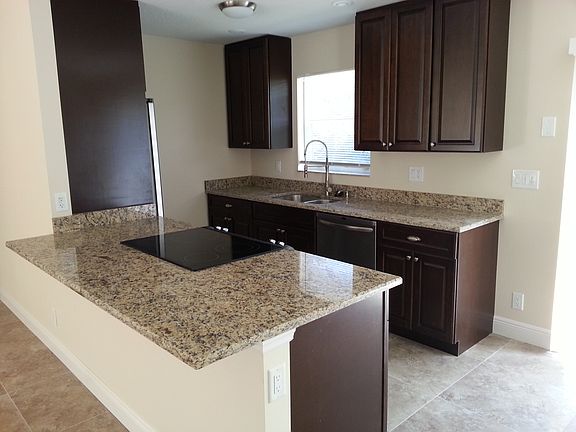 5th image of 1463 N Mangonia Cir