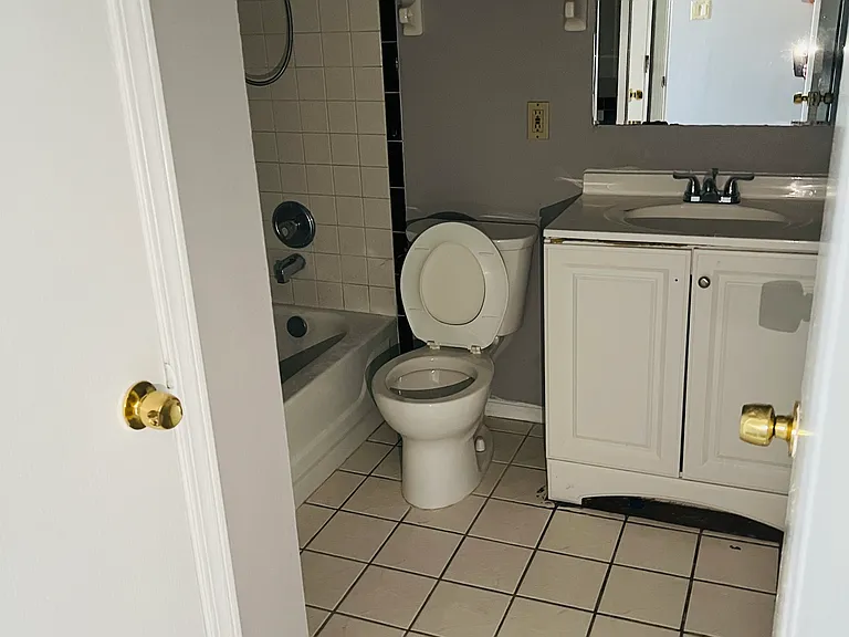 1109 Walton Ave #5 — Photo 14
