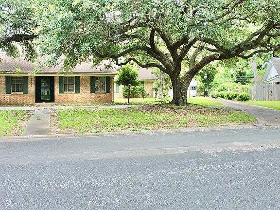 2nd image of 1302 Linwood Dr