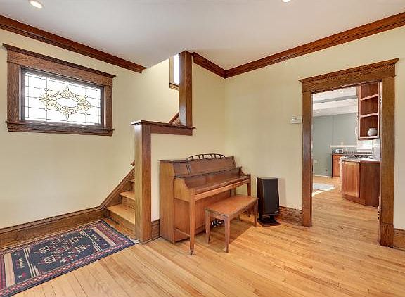 5th image of 3537 1st Ave S