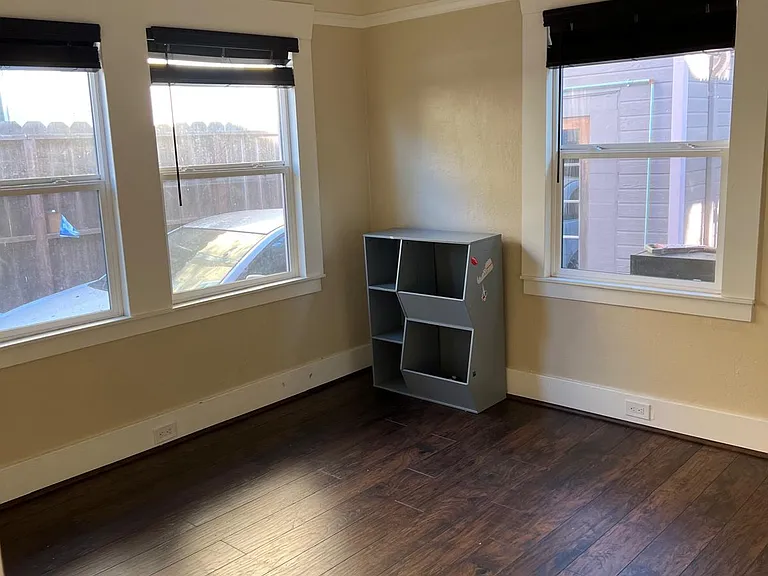 2400 Harrington Ave — Photo 20