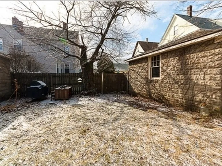 112 W Wyoming Ave #1 — Photo 13