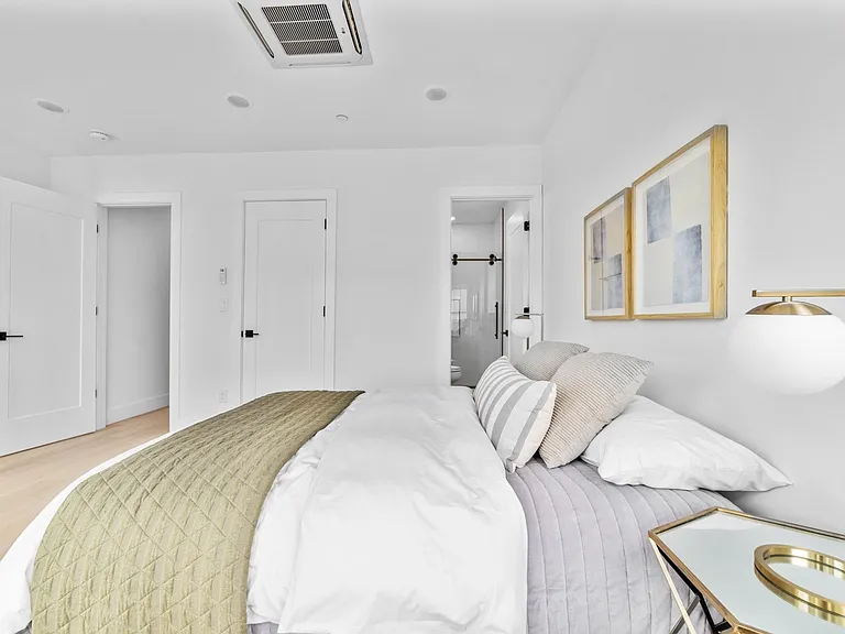 208 Spencer Ave #7 — Photo 21