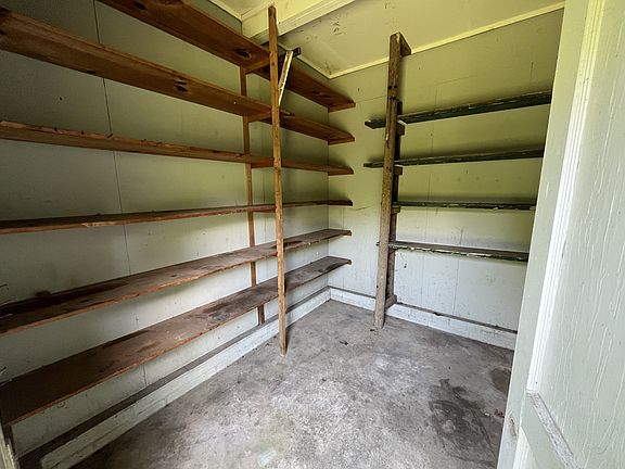 4th image of 1125 E Clark Blvd