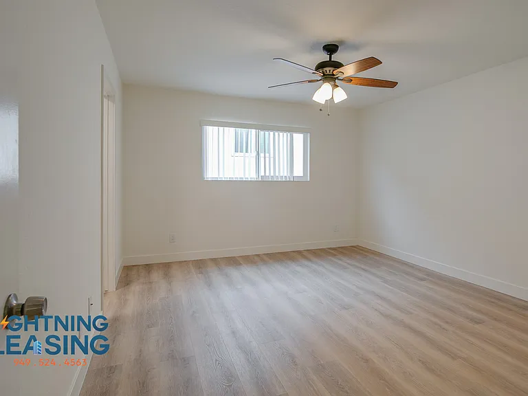 536 E Cypress Ave #302 — Photo 6