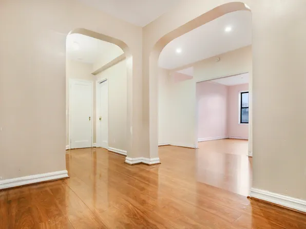 1171 Ocean Parkway image 1 of 8