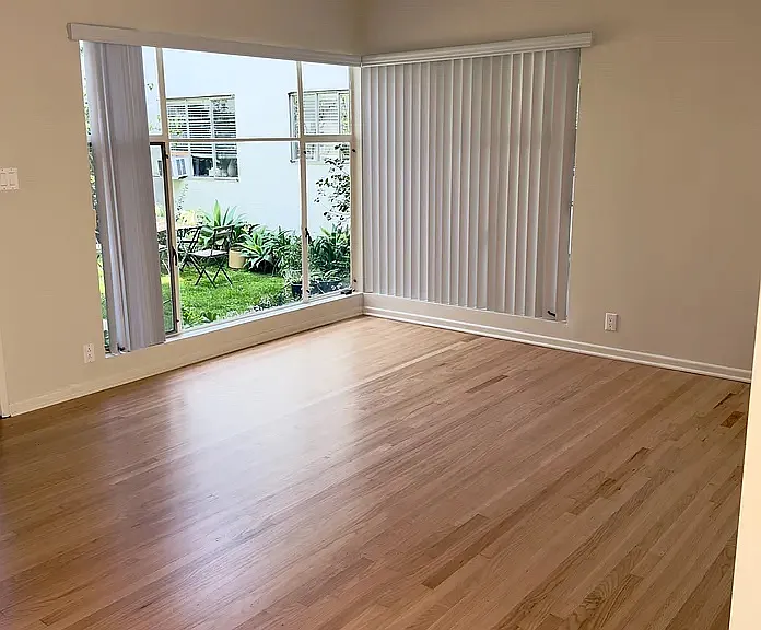 745 S Plymouth Blvd #3 — Photo 3