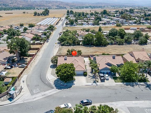 4th image of 193 Mistletoe Ave