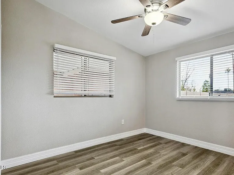 2068 E Howe Ave — Photo 7