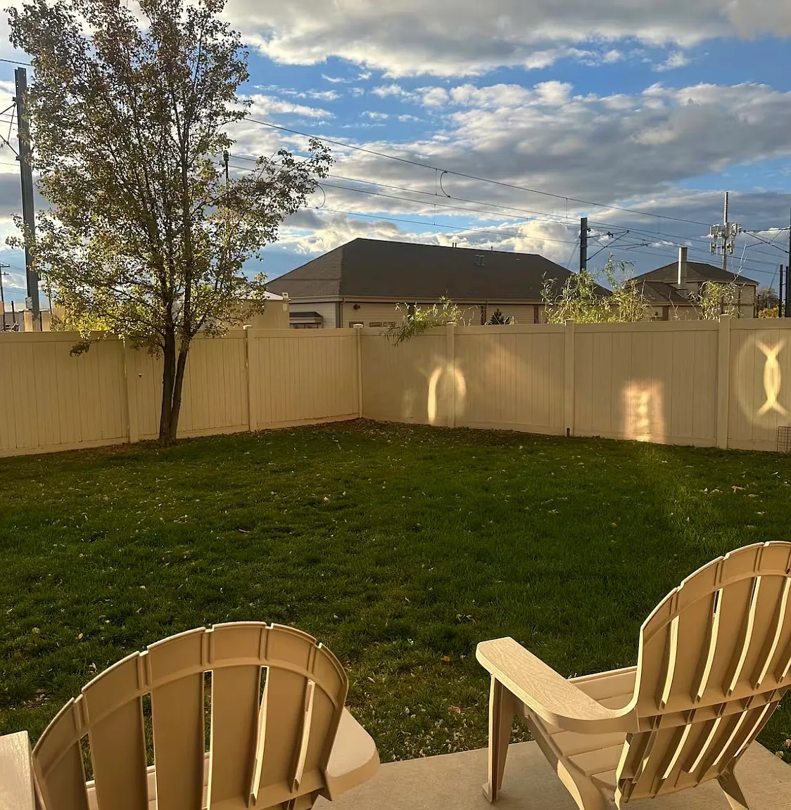 3 bed, 1274 sqft, $2,300 — Photo 2