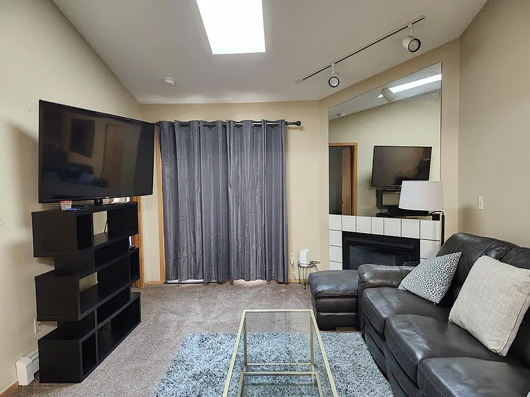 400 W Main St #303 — Photo 2