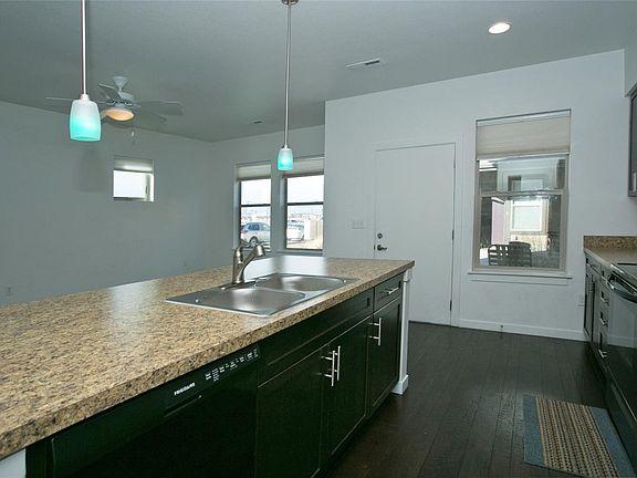 2nd image of 3550 Central Park Blvd