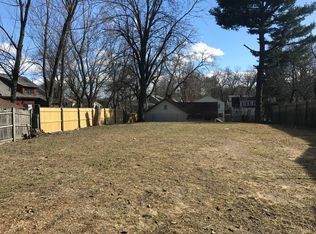 43 Crest St, Springfield, MA 01109