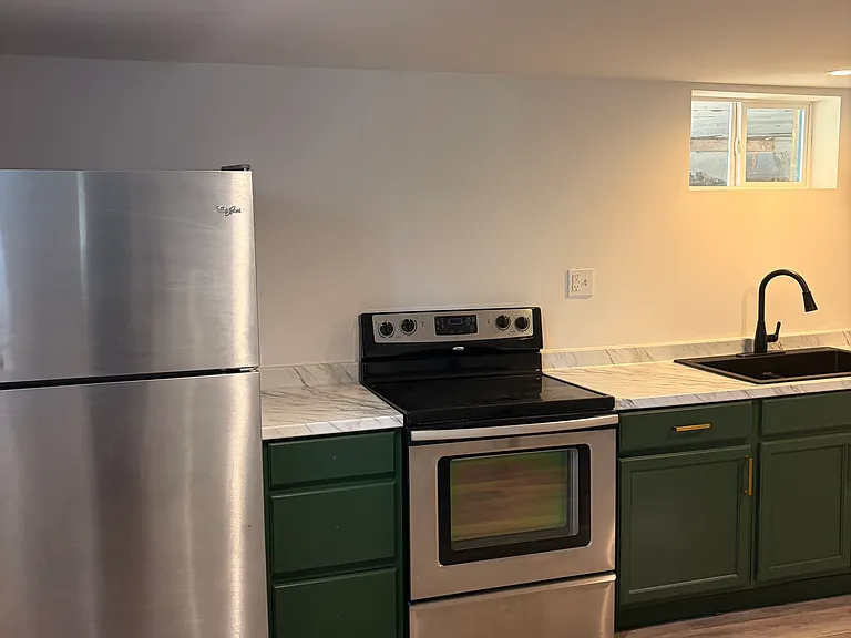 6315 Joslyn Pl — Photo 9