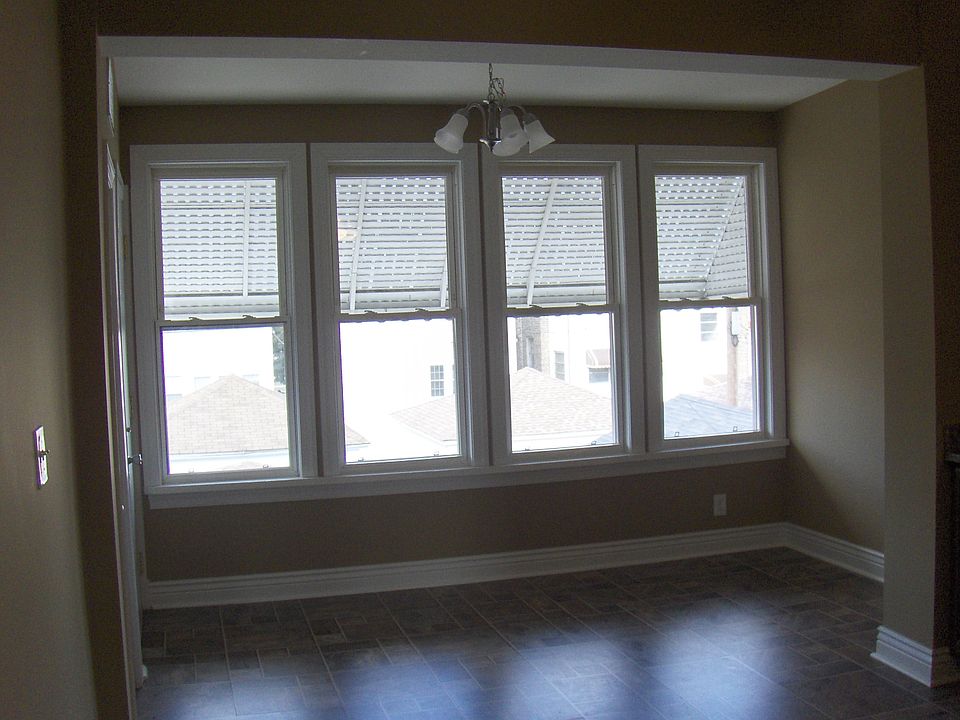 1st image of 1934 Harvey Ave #2