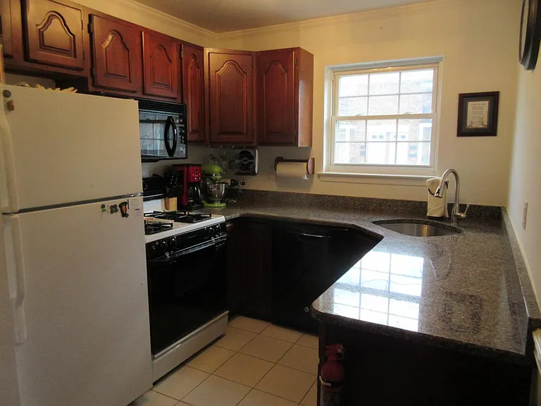 320 South St #12M — Photo 17