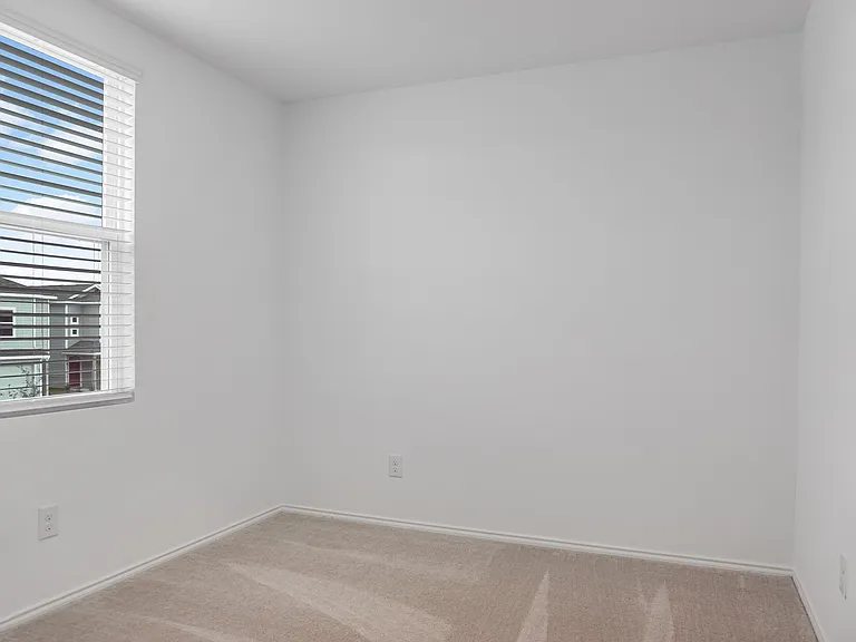 1424 Teak Ln — Photo 9