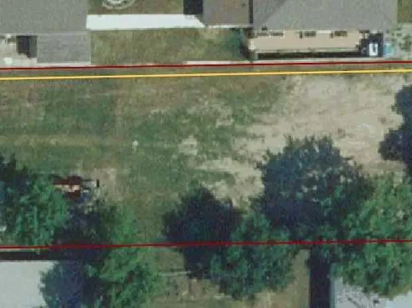 5125 A St W #3, Claresholm, AB T0L 0T0